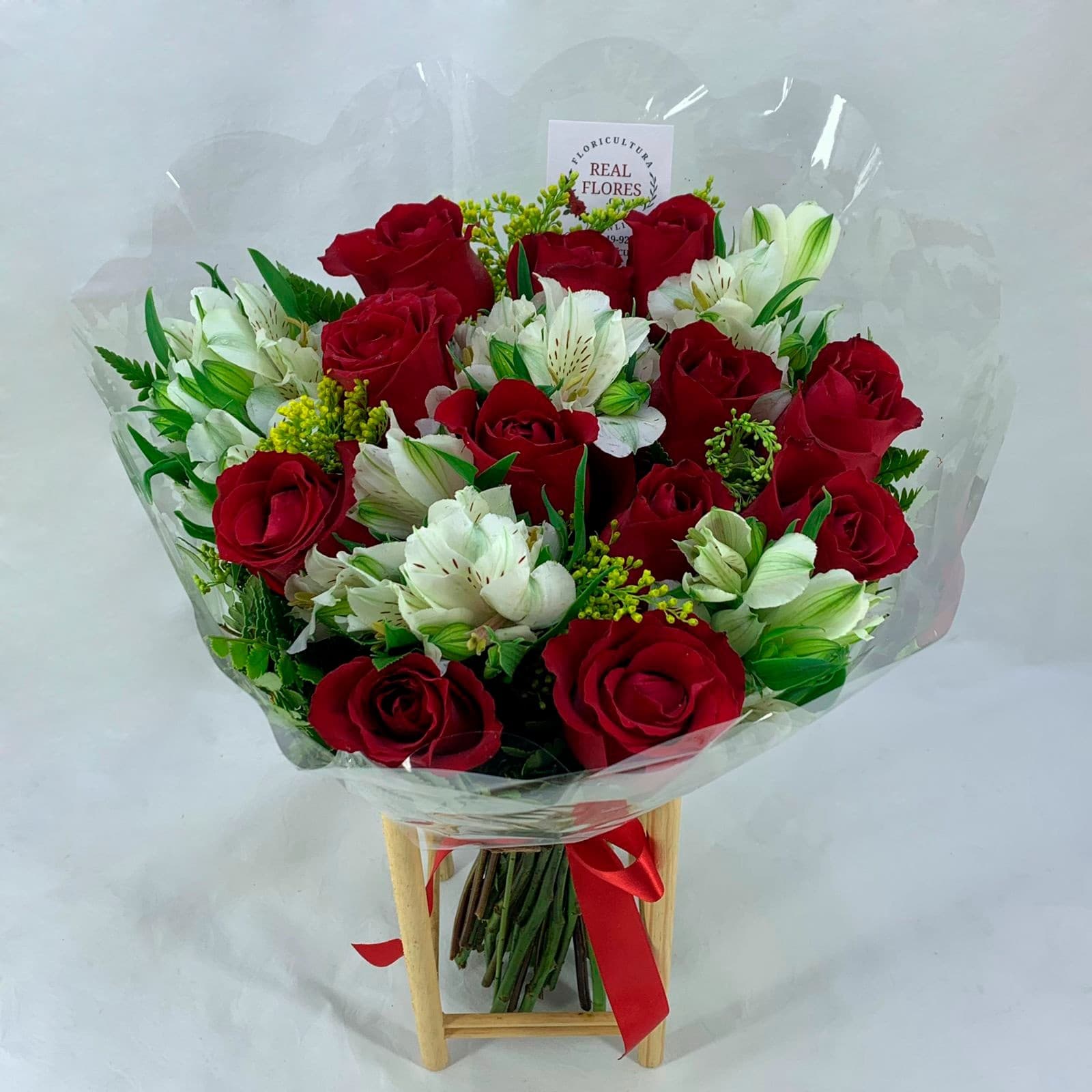 12 Rosas Vermelhas com Alstroemérias