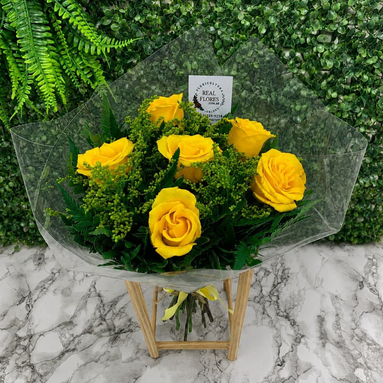6 Rosas Amarelas