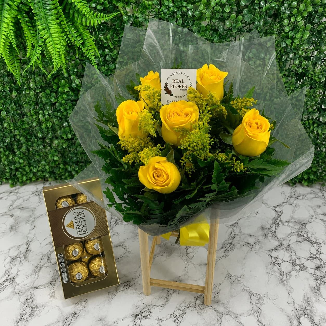 6 Rosas Amarelas + Ferrero 8