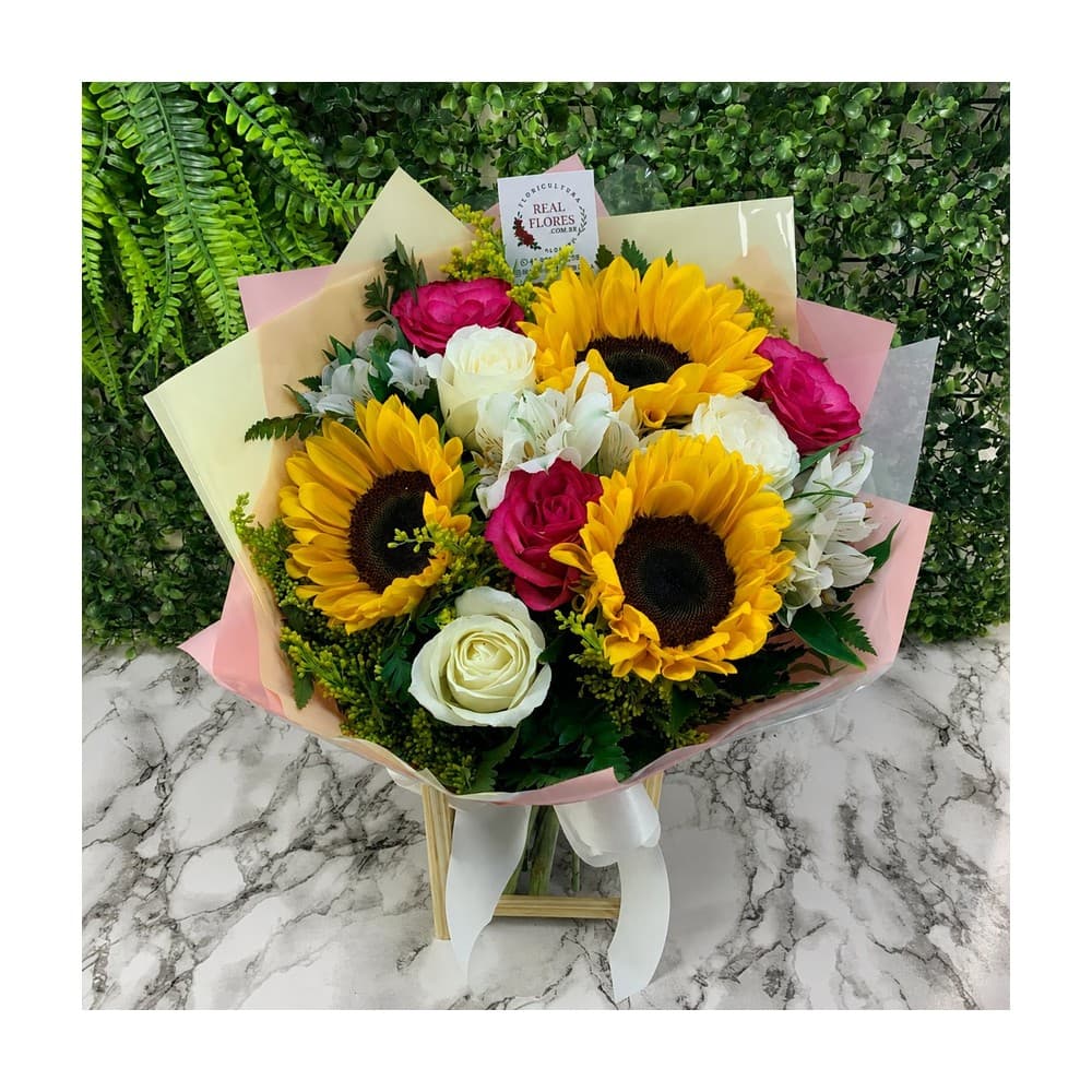 3 Girassóis, 6 Rosas e Alstroemerias