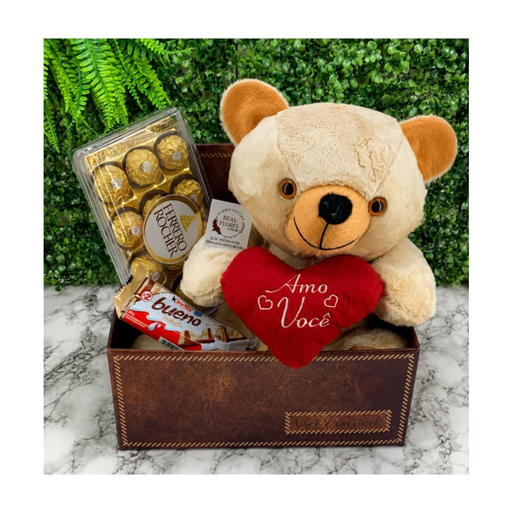 Box Pelúcia Bege, Ferrero e Kinder