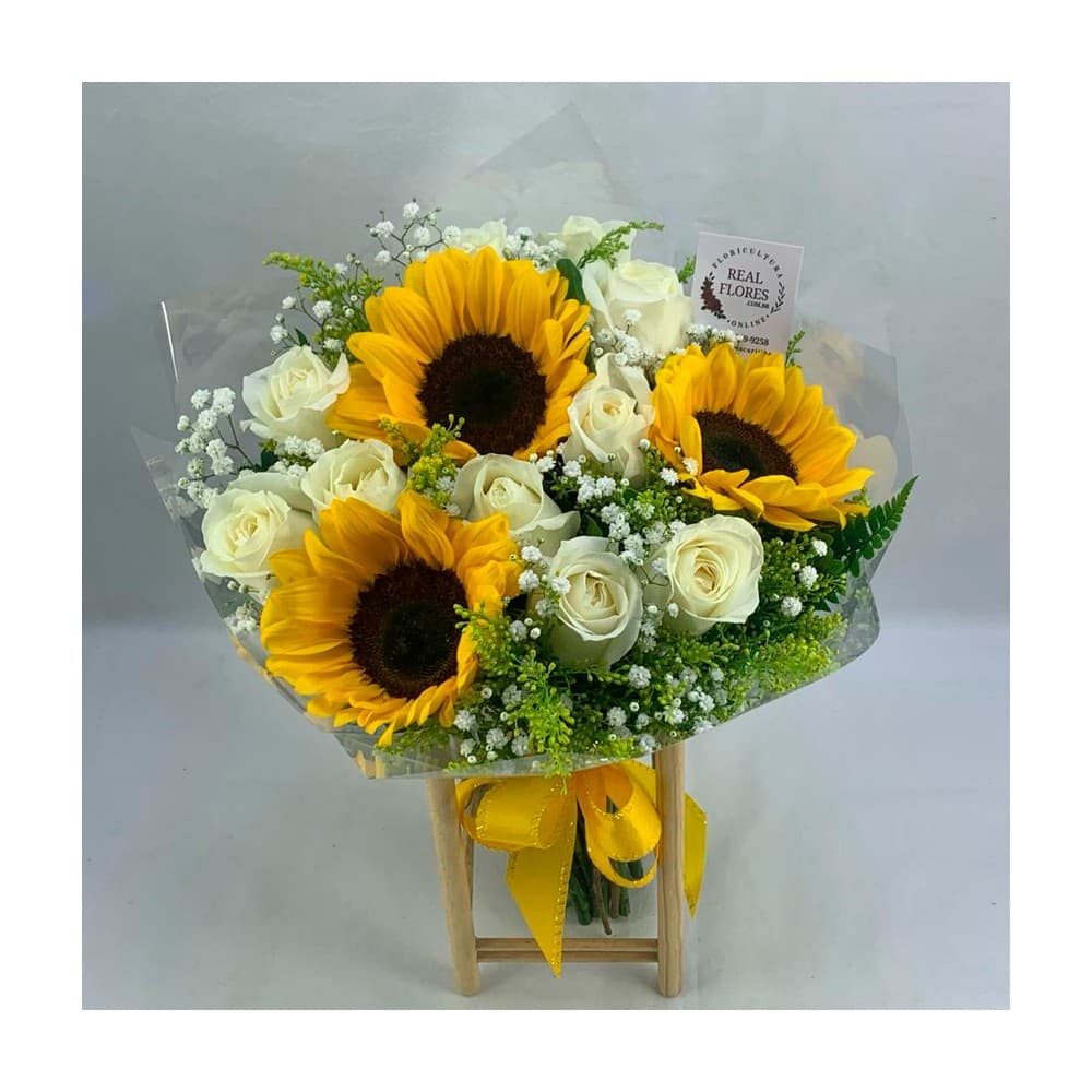 Buquê de Girassóis com Rosas Brancas