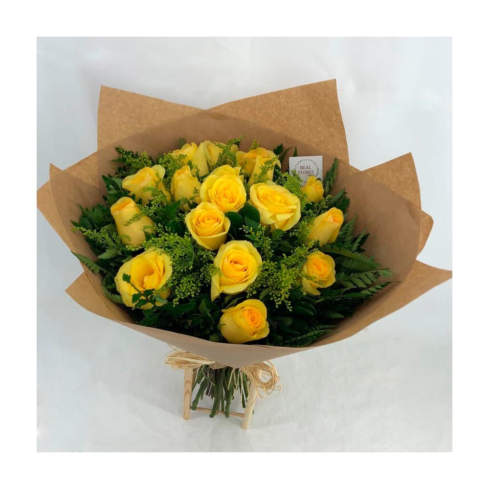 Buquê de Rosas Amarelas com Ráfia