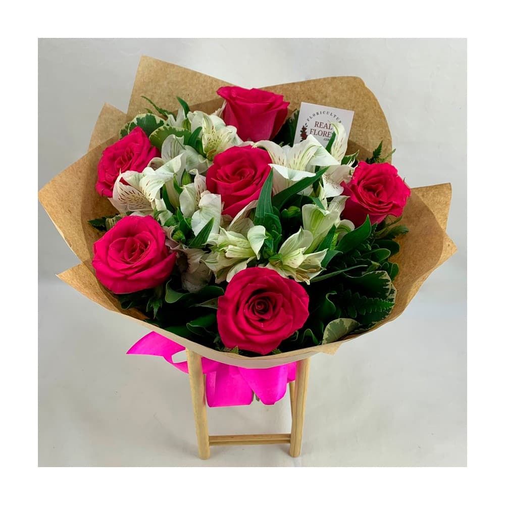 Buquê de Rosas Pink com alstroemérias