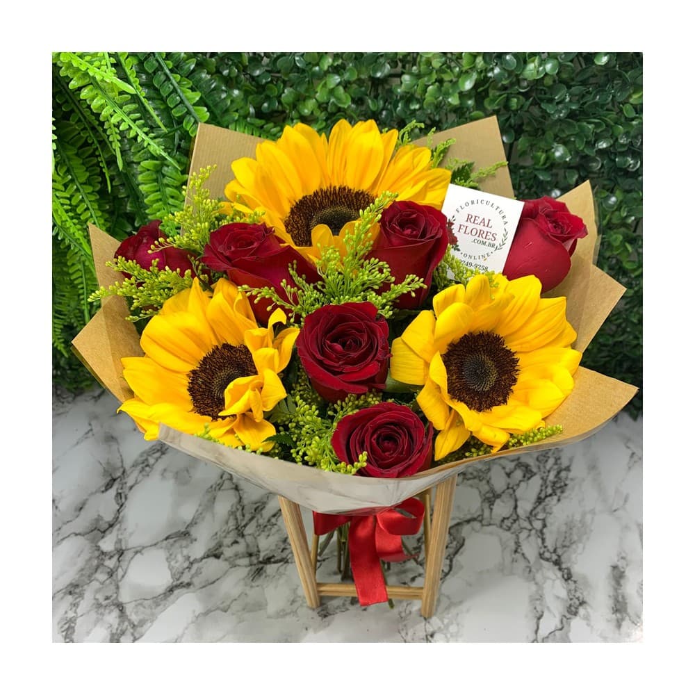 Buquê Grande de Girassóis com Rosas Vermelhas