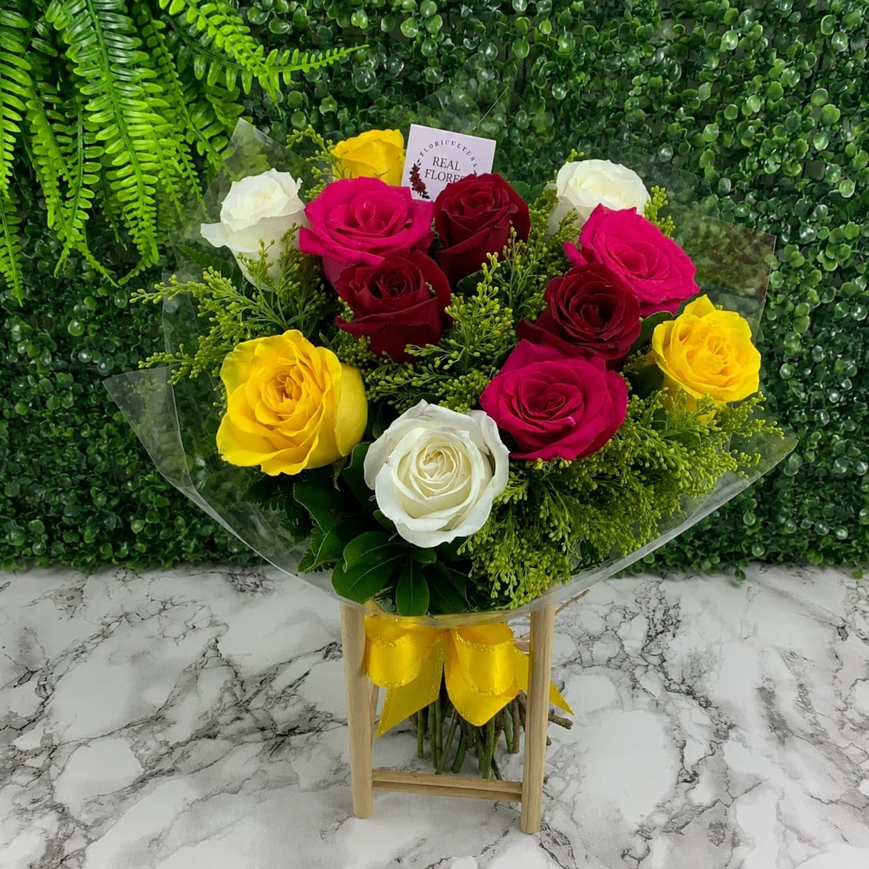 12 Rosas Coloridas