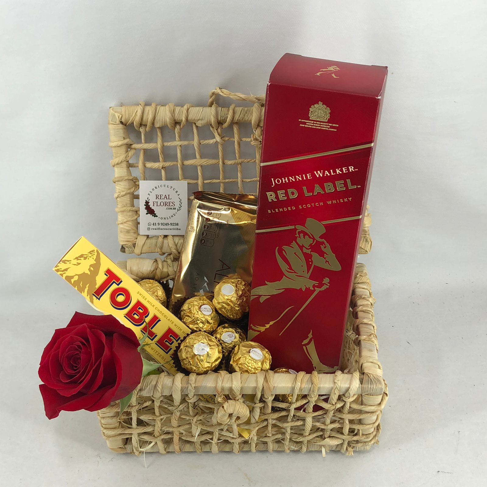 Cesta de Whisky e Chocolate
