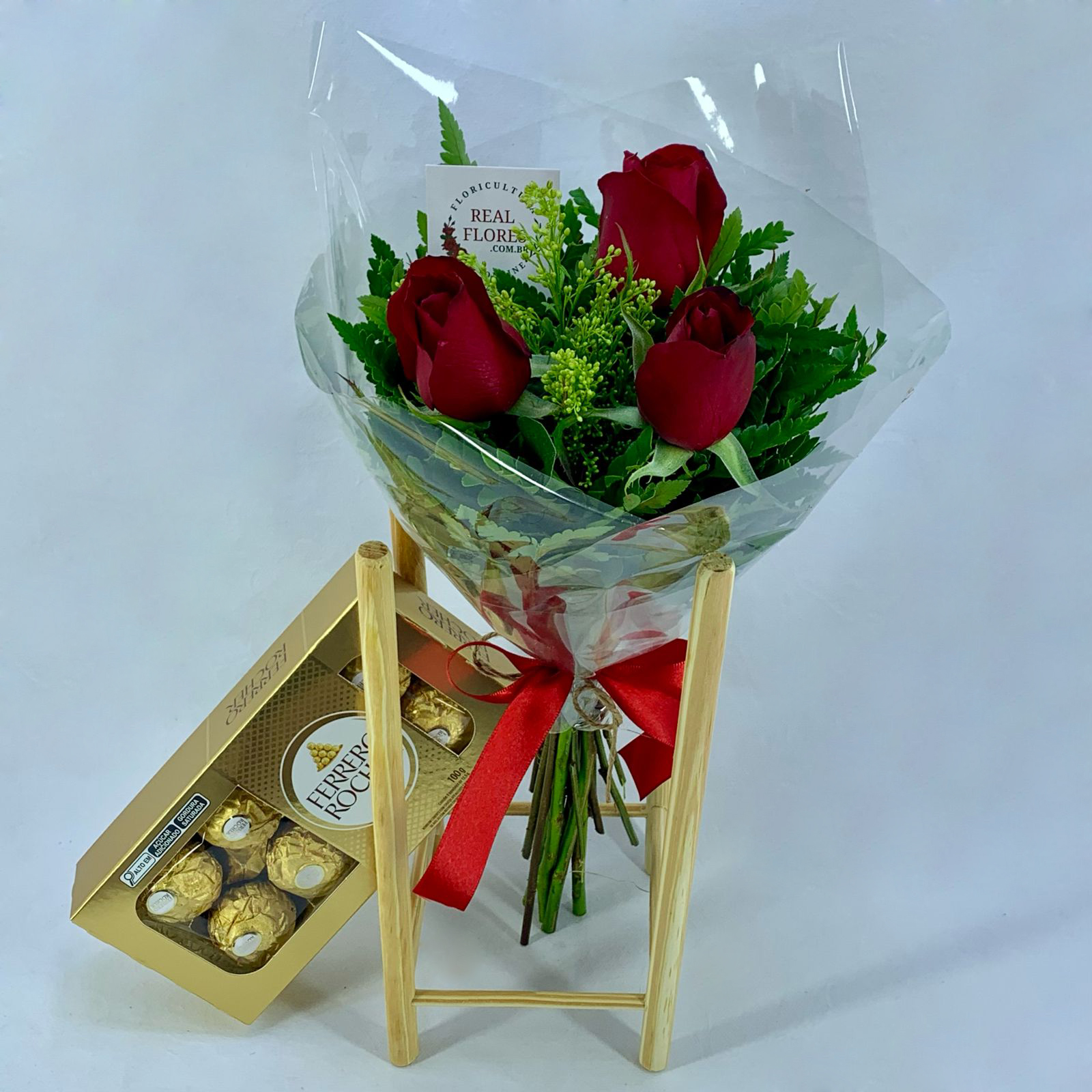 3 Rosas Vermelhas + Ferrero 8