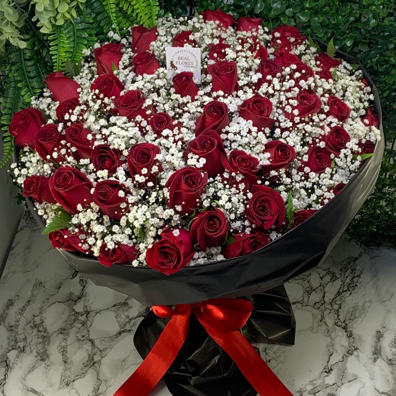 50 Rosas Vermelhas com Mosquito