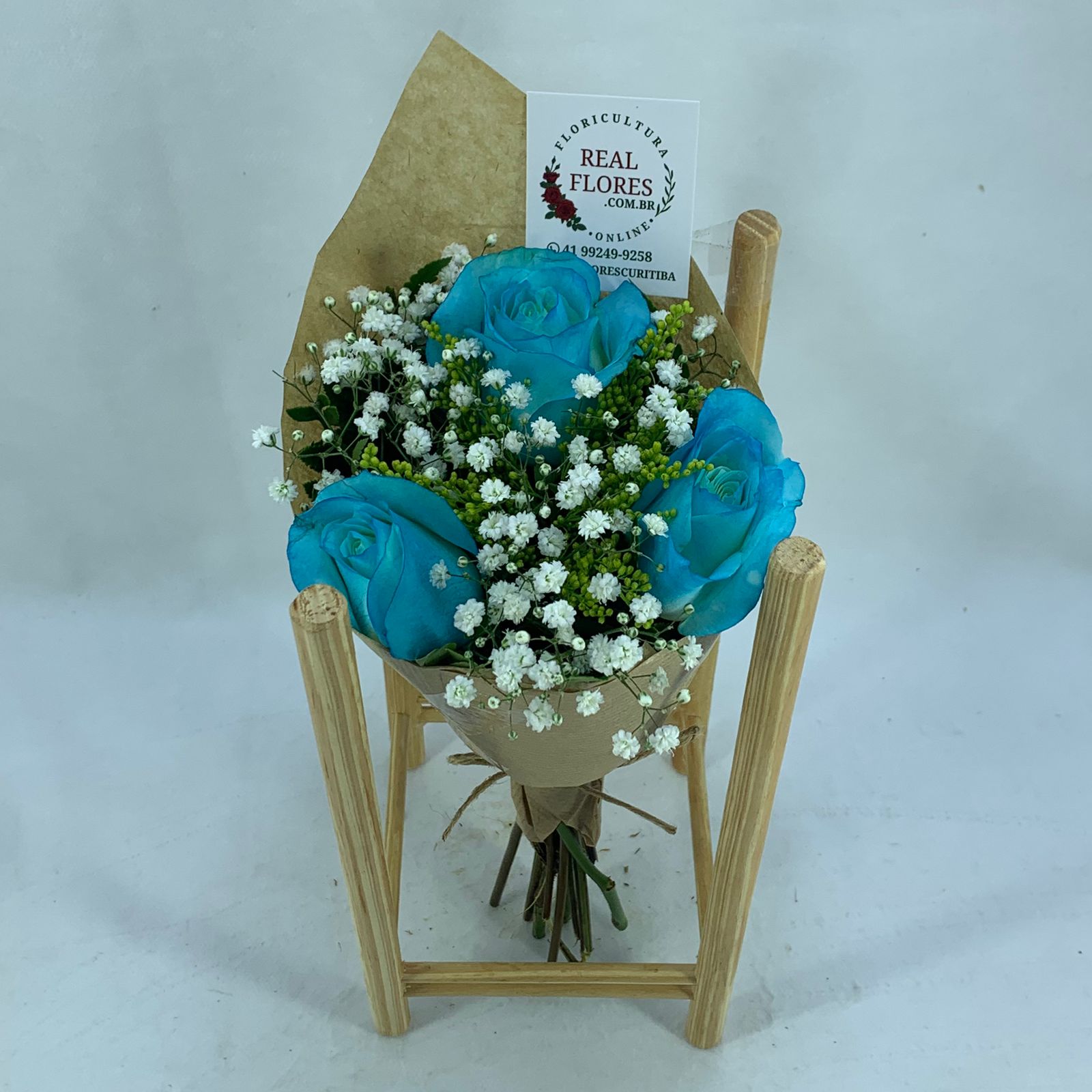 3 Rosas Azuis com Mosquito