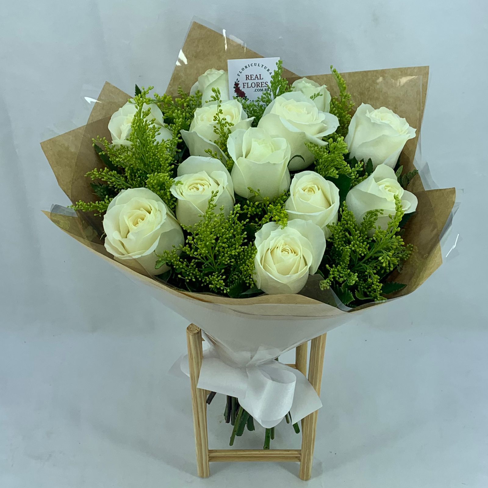 12 Rosas Brancas Kraft