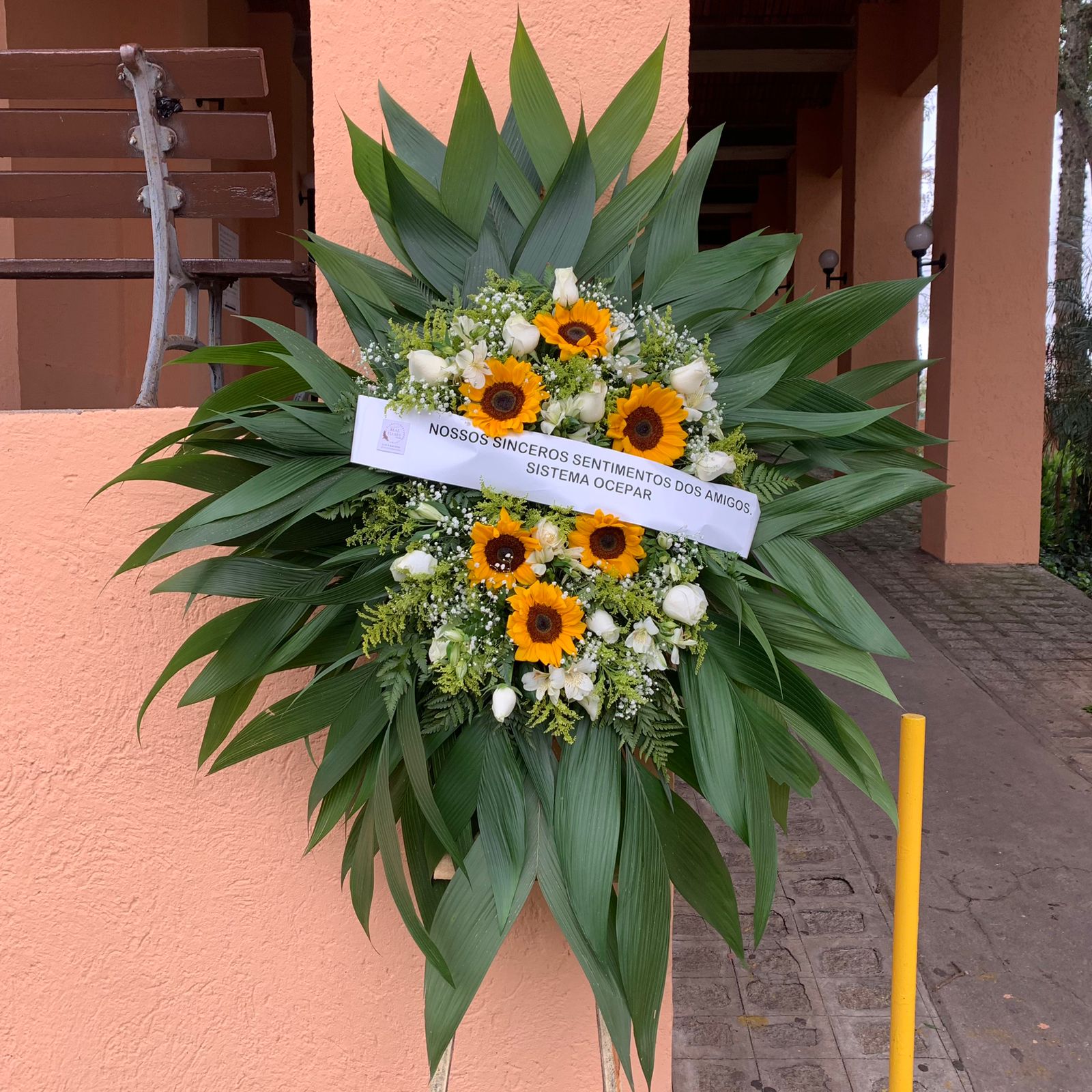 Coroa de Rosas com Girassóis - M